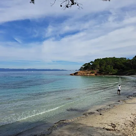 Clos Helene Bed & Breakfast 3*