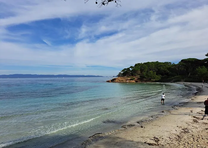 Clos Helene Bed & Breakfast 3*