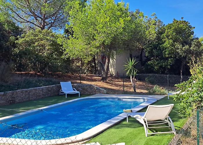 Clos Helene Bed & Breakfast